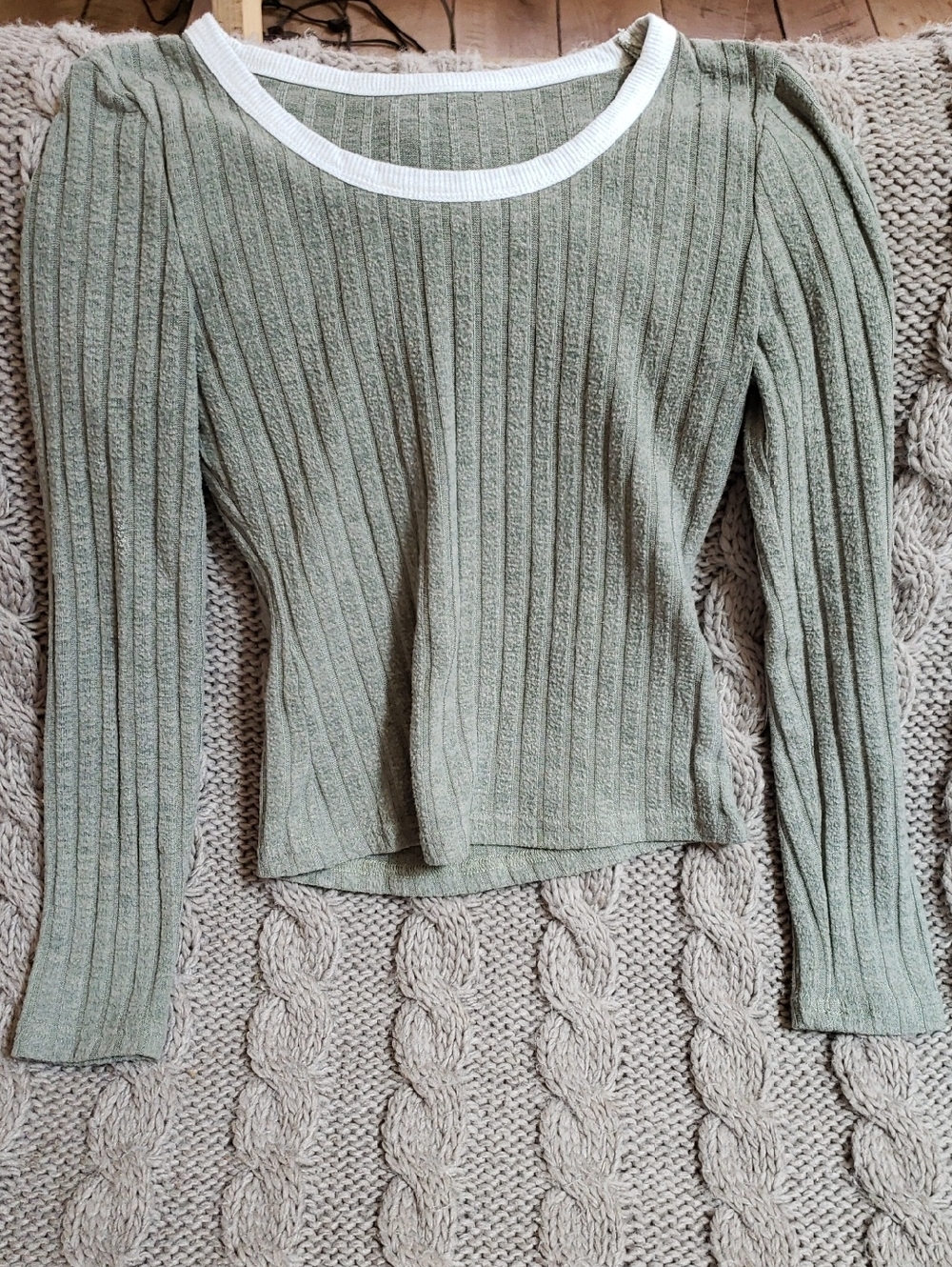 SHEIN Olive Green Ribbed Knit Top